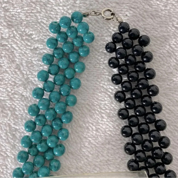 Vintage Teal Black Silver Plastic Beaded Necklace & Clip On Earrings Set - Picture 7 of 10